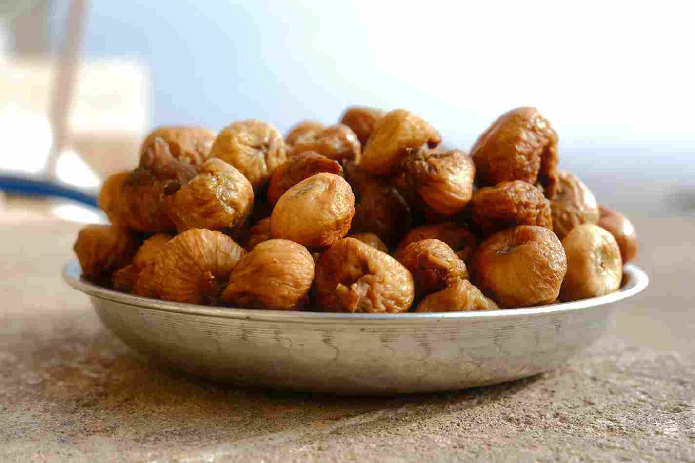 تصویر 1 از انجیر شکلاتی رسیده با طعم طبیعی و ماندگاری مناسب